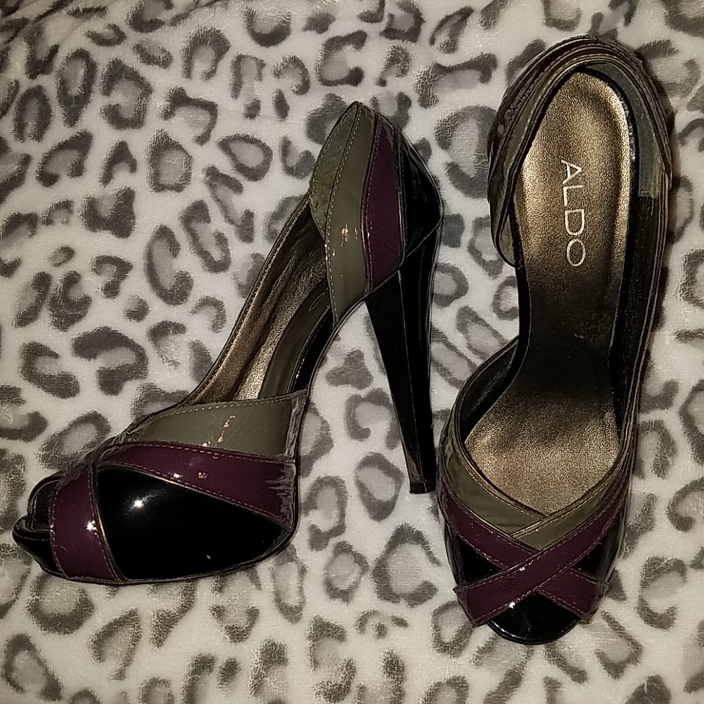 Shoes - Picture 3 of 3